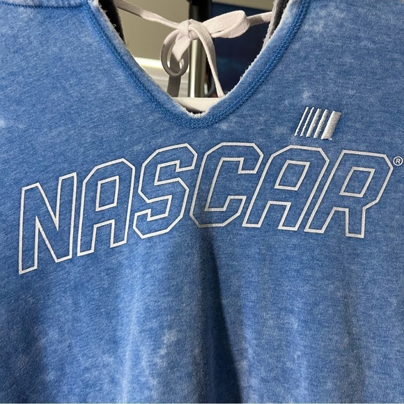 NASCAR Logo Graphic Fleece Blue Long Sleeve Sweatshirt Men’s Size Small NWT - Picture 3 of 6